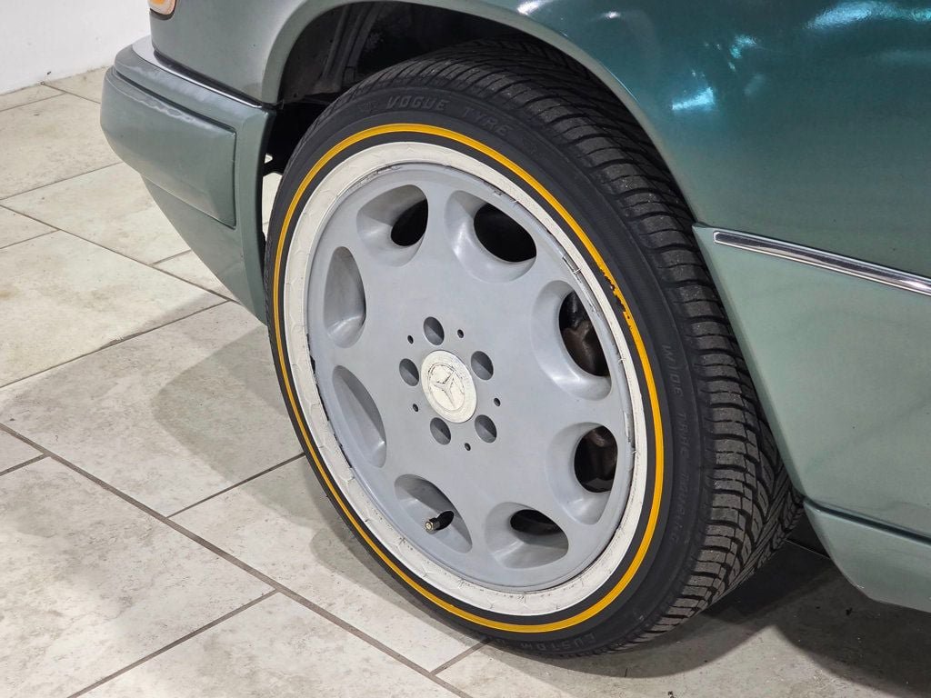 Used 1994 Mercedes-Benz E 320 Coupe image 34