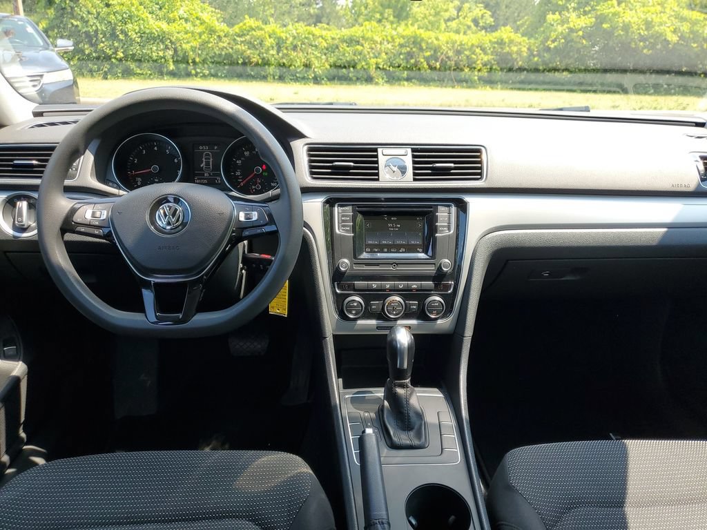 Used 2017 Volkswagen Passat 1.8T S FWD image 13