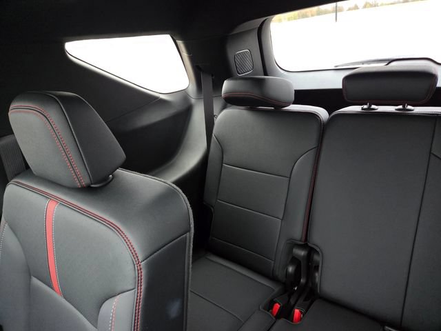 Used 2024 Chevrolet Traverse RS w/ LPO, Floor Liner Package AWD/4WD image 60
