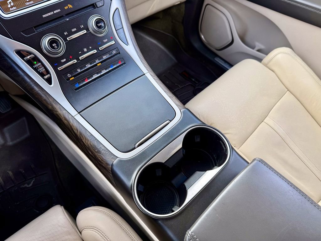 Used 2017 Lincoln MKX Reserve w/ Driver Assistance Package image 23