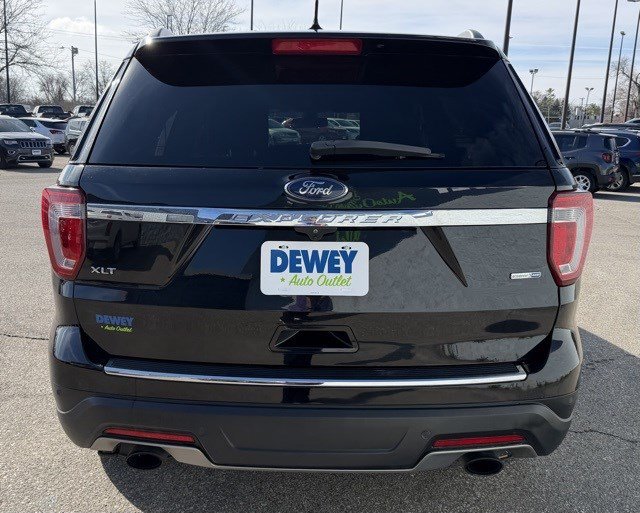 Used 2018 Ford Explorer XLT w/ Equipment Group 202A AWD/4WD image 4
