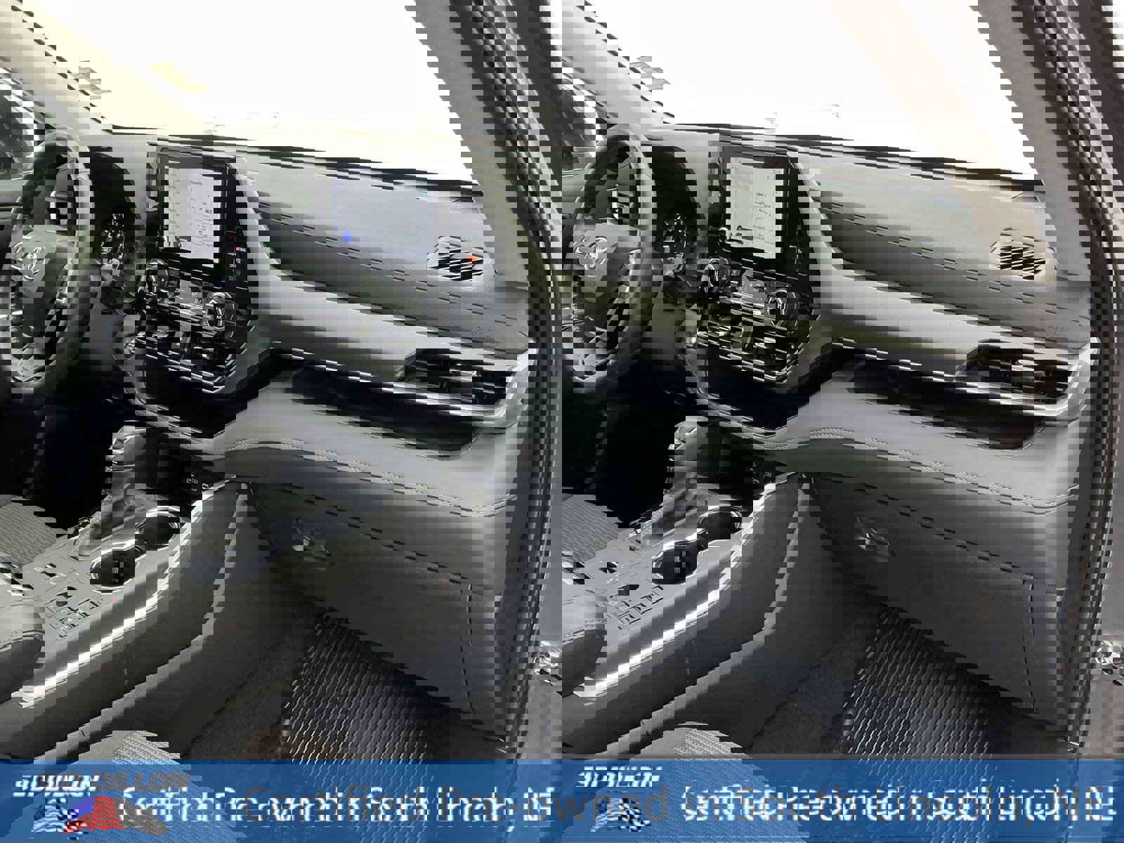 Used 2023 Toyota Highlander LE image 24