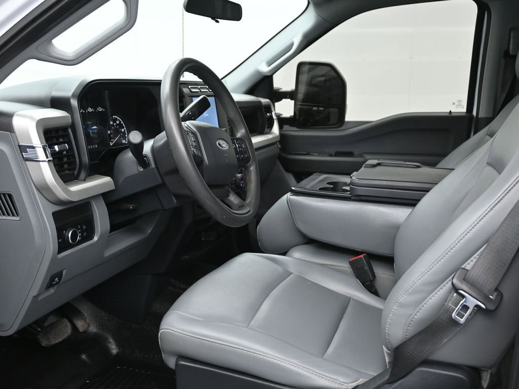Used 2024 Ford F250 XL w/ XL Driver Assist Package image 2