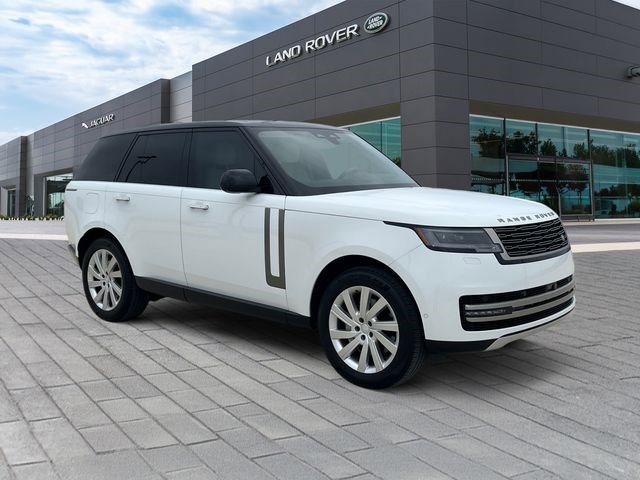 Used 2025 Land Rover Range Rover SE AWD/4WD image 7