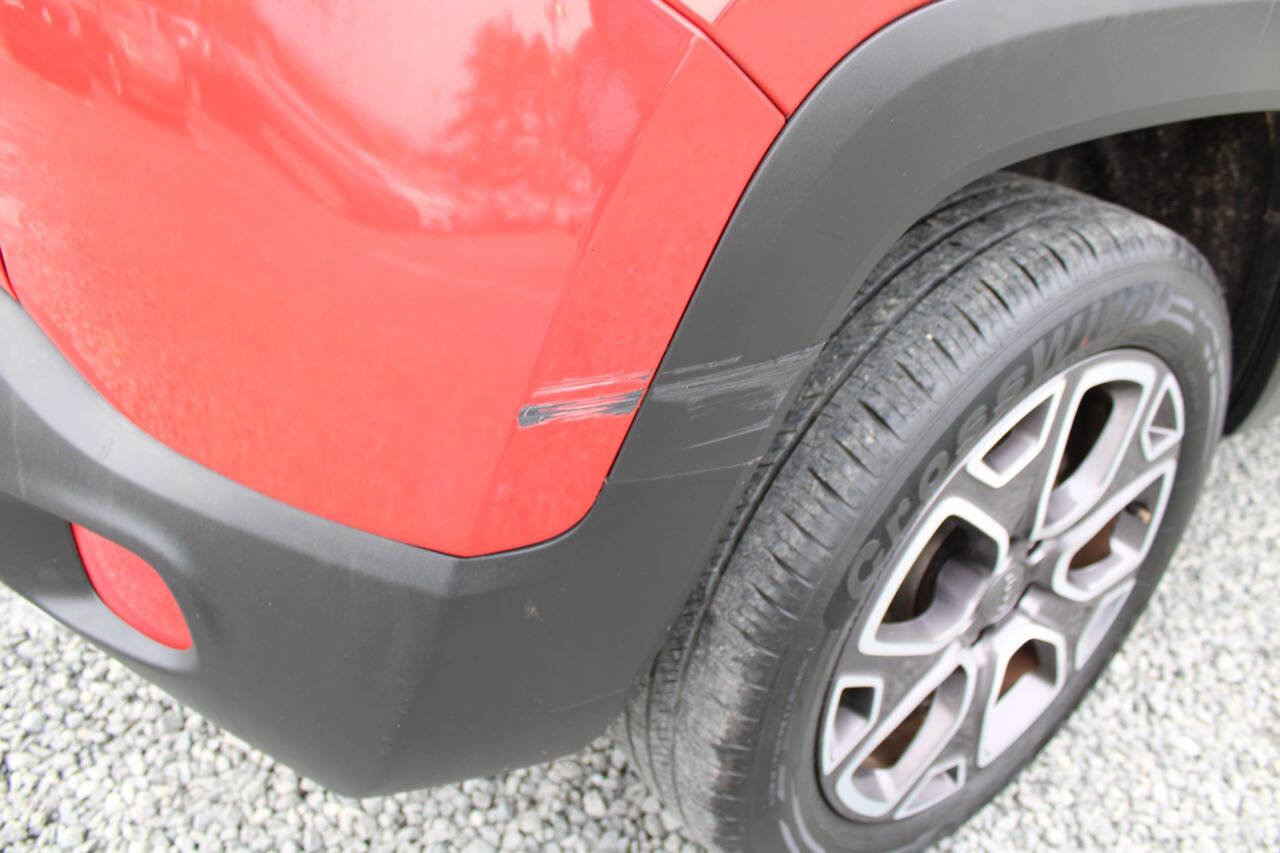 Used 2017 Jeep Renegade Limited image 27