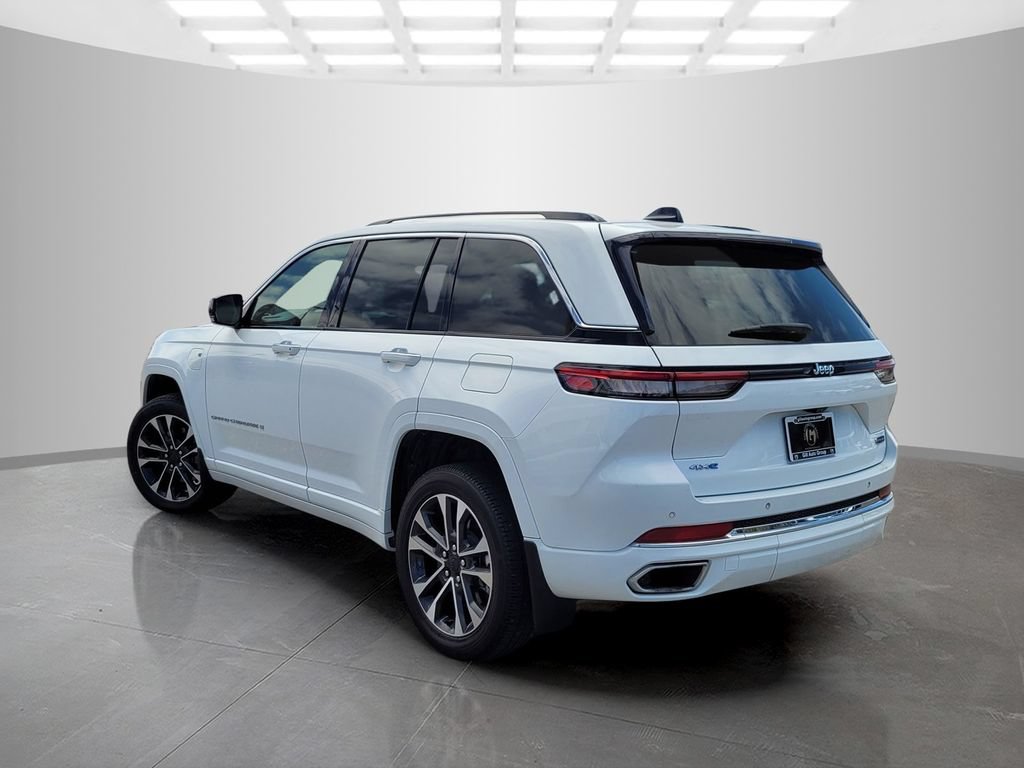 Used 2022 Jeep Grand Cherokee Overland w/ MOPAR Finishing Package AWD/4WD image 6