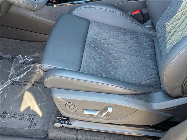 New 2025 Audi SQ6 e-tron Prestige image 4