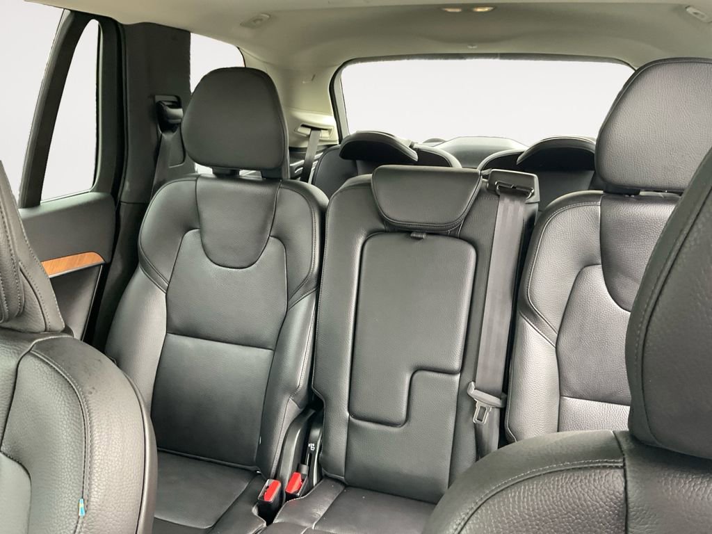 Certified 2025 Volvo XC90 B6 Plus image 13