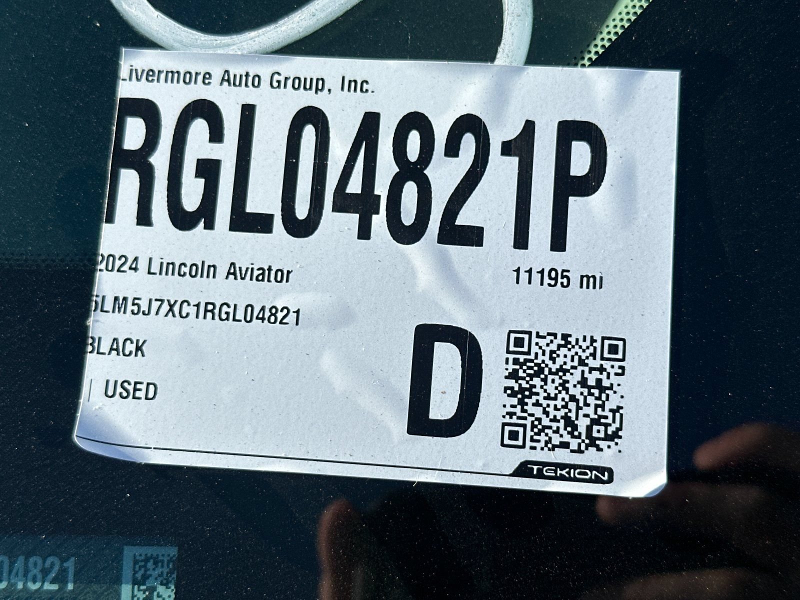 Certified 2024 Lincoln Aviator Reserve w/ Equipment Group 201A AWD/4WD image 2