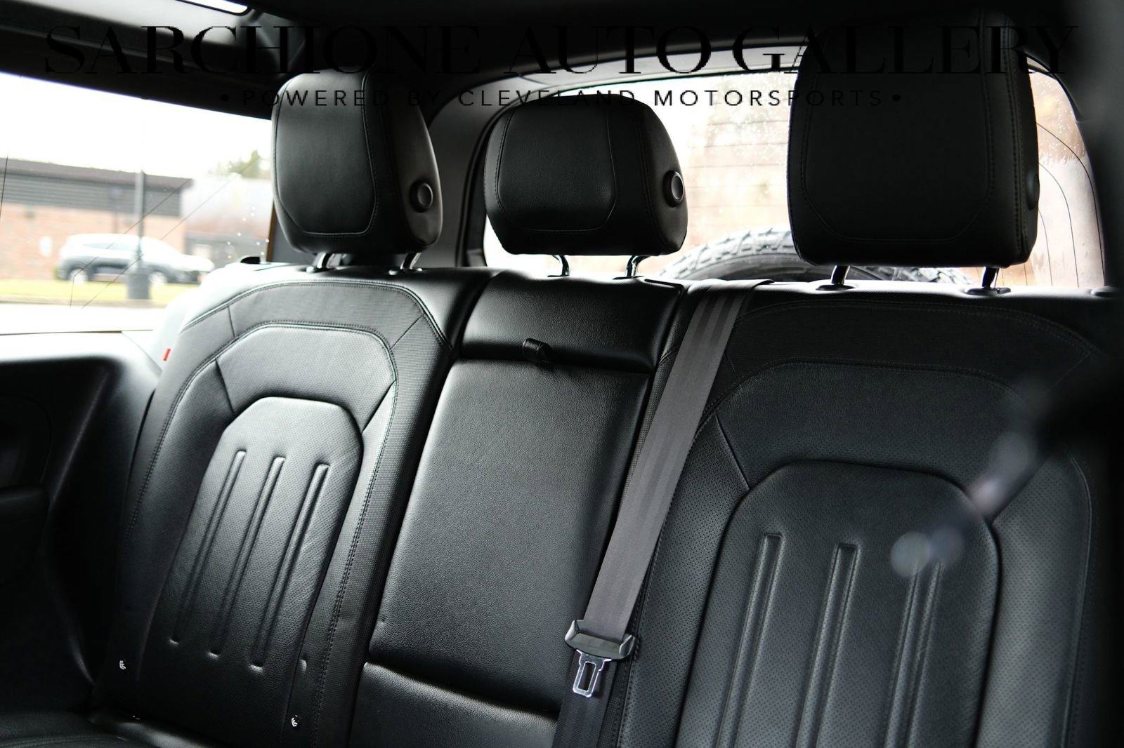 Used 2022 Land Rover Defender 90 X-Dynamic S image 14