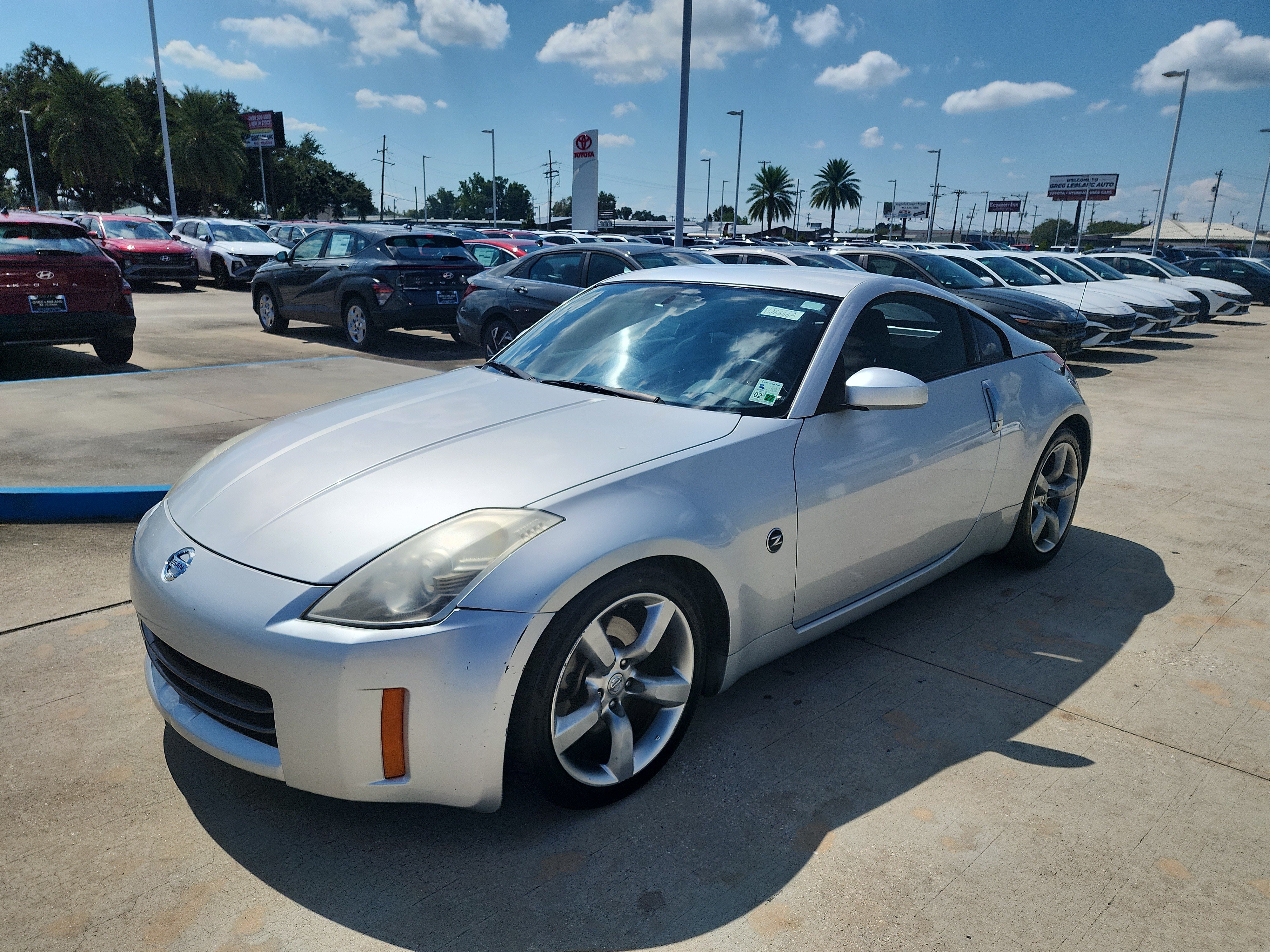 Used 2006 Nissan 350Z Enthusiast RWD image 3