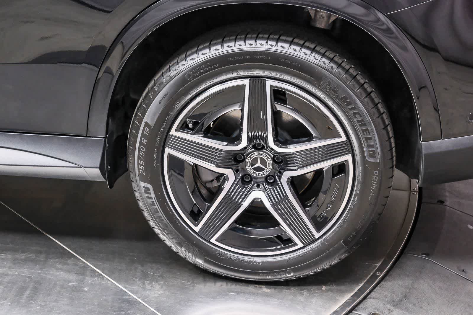 Certified 2024 Mercedes-Benz GLC 300 w/ AMG Line image 9