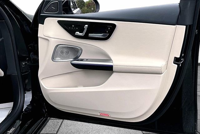 Certified 2023 Mercedes-Benz C 300 4MATIC Sedan image 31