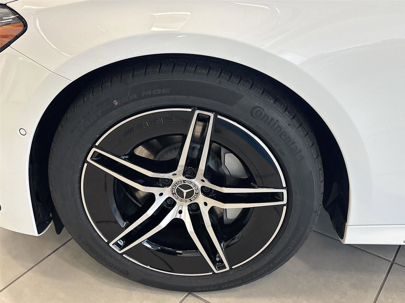 New 2026 Mercedes-Benz E 350 4MATIC Sedan image 3