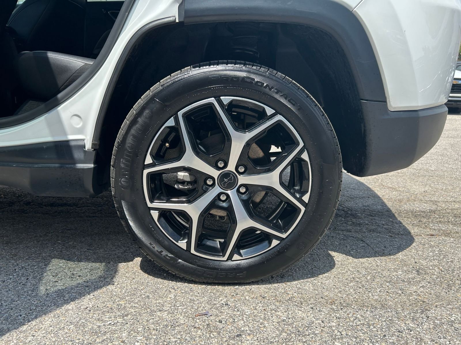 Used 2025 Jeep Compass Limited AWD/4WD image 24