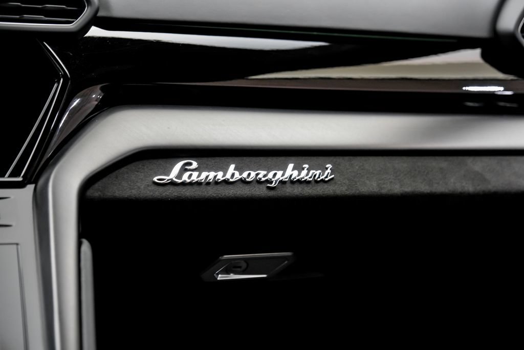 Used 2023 Lamborghini Urus S AWD/4WD image 35