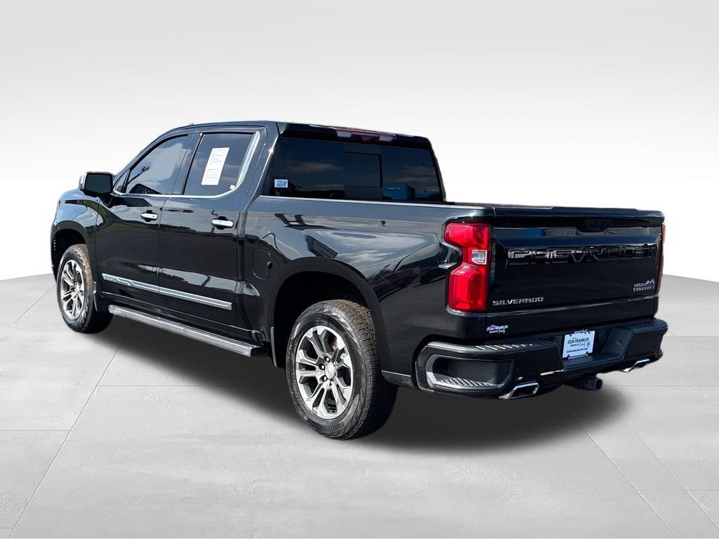 Used 2023 Chevrolet Silverado 1500 High Country w/ Technology Package AWD/4WD image 3