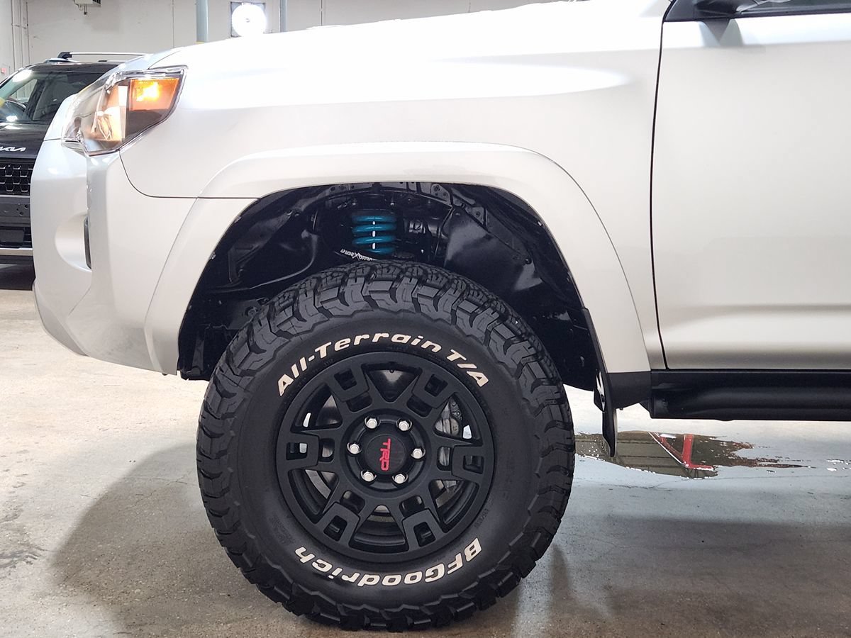 Used 2023 Toyota 4Runner TRD Off-Road Premium AWD/4WD image 5