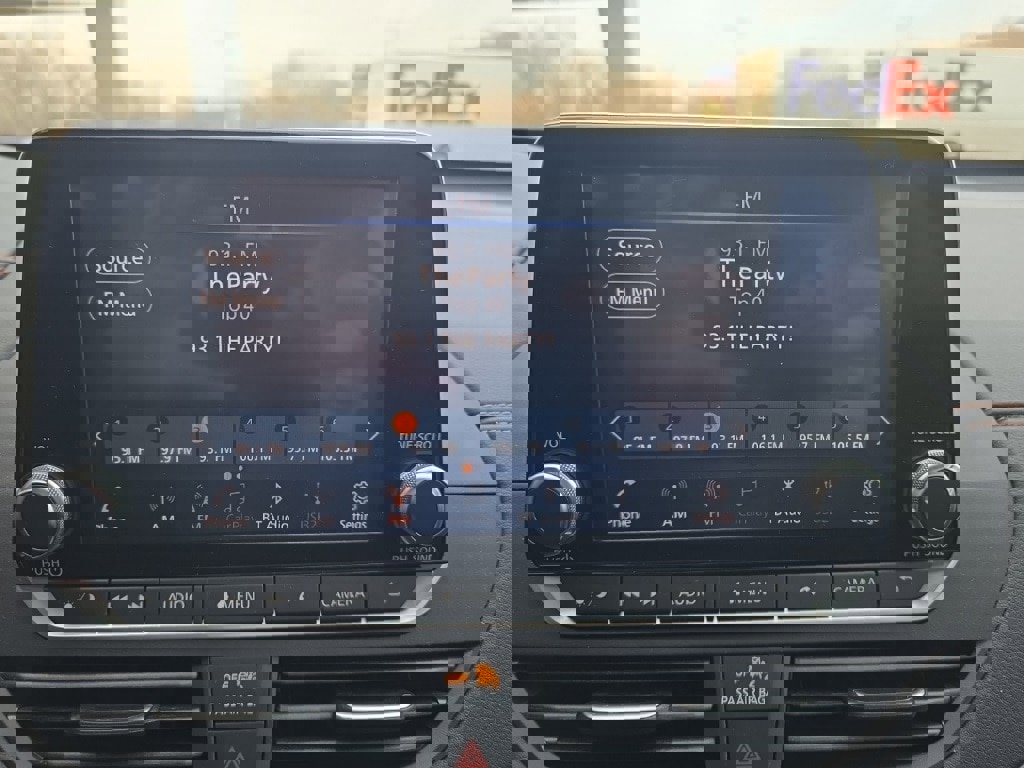 Used 2021 Nissan Altima 2.5 SR w/ SR Premium Package image 23