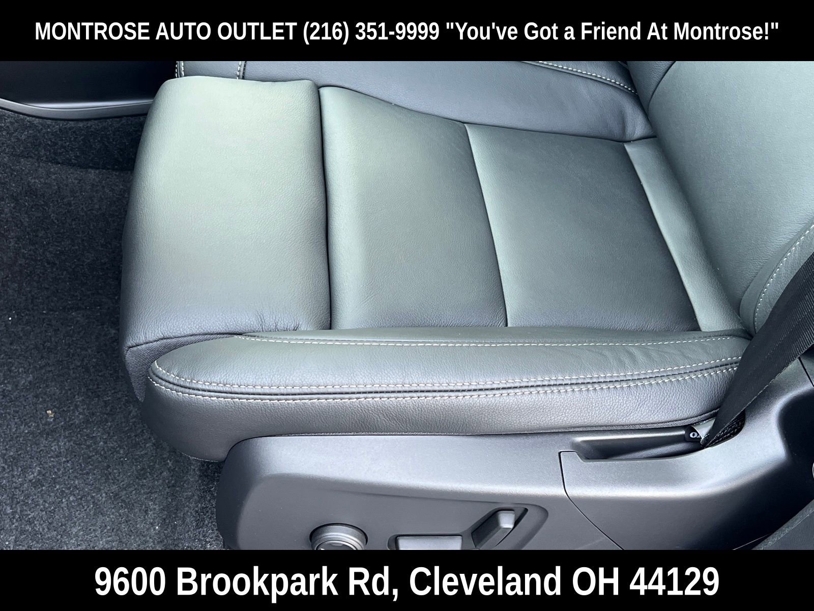 New 2026 Volvo XC40 B5 Plus w/ Protection Package Premier image 31