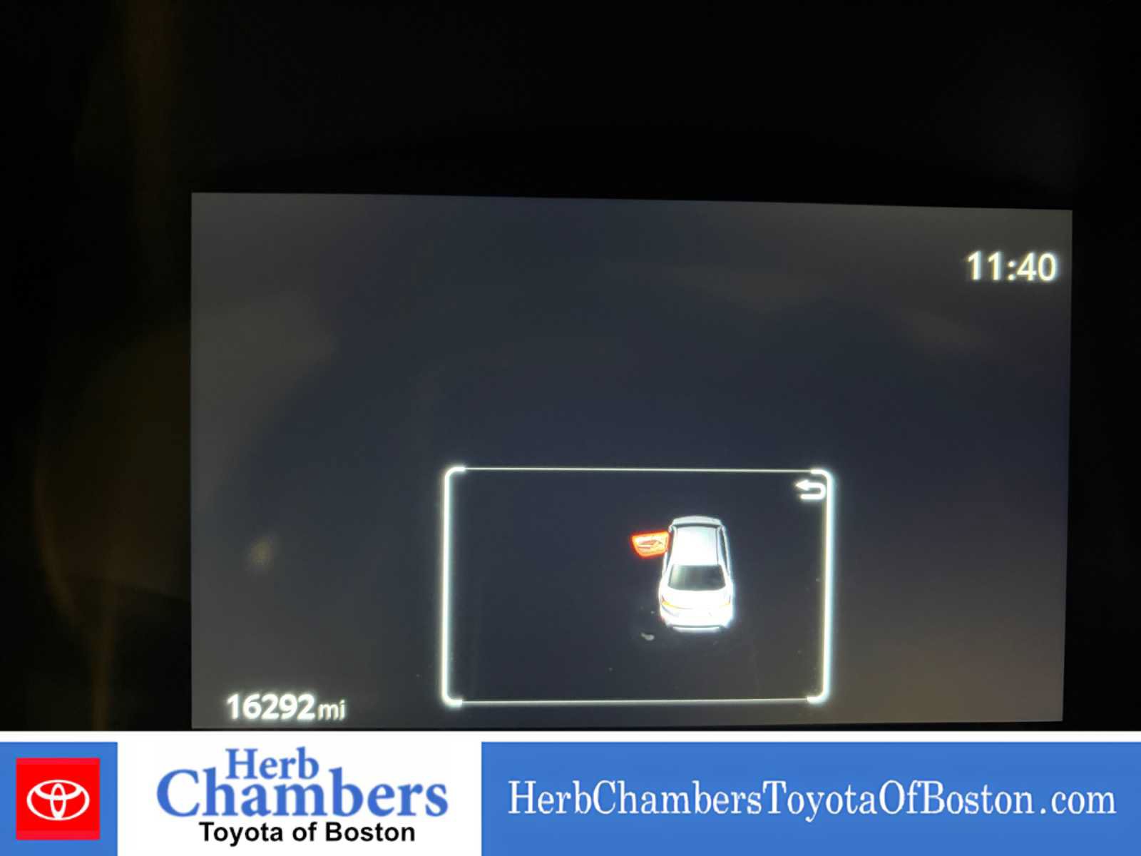 Used 2025 Toyota Corolla XSE FWD image 12