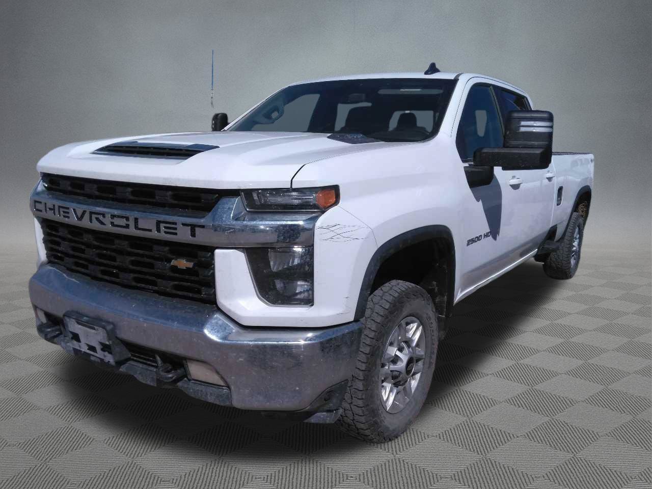 Used 2022 Chevrolet Silverado 2500 LT w/ Convenience Package AWD/4WD image 2