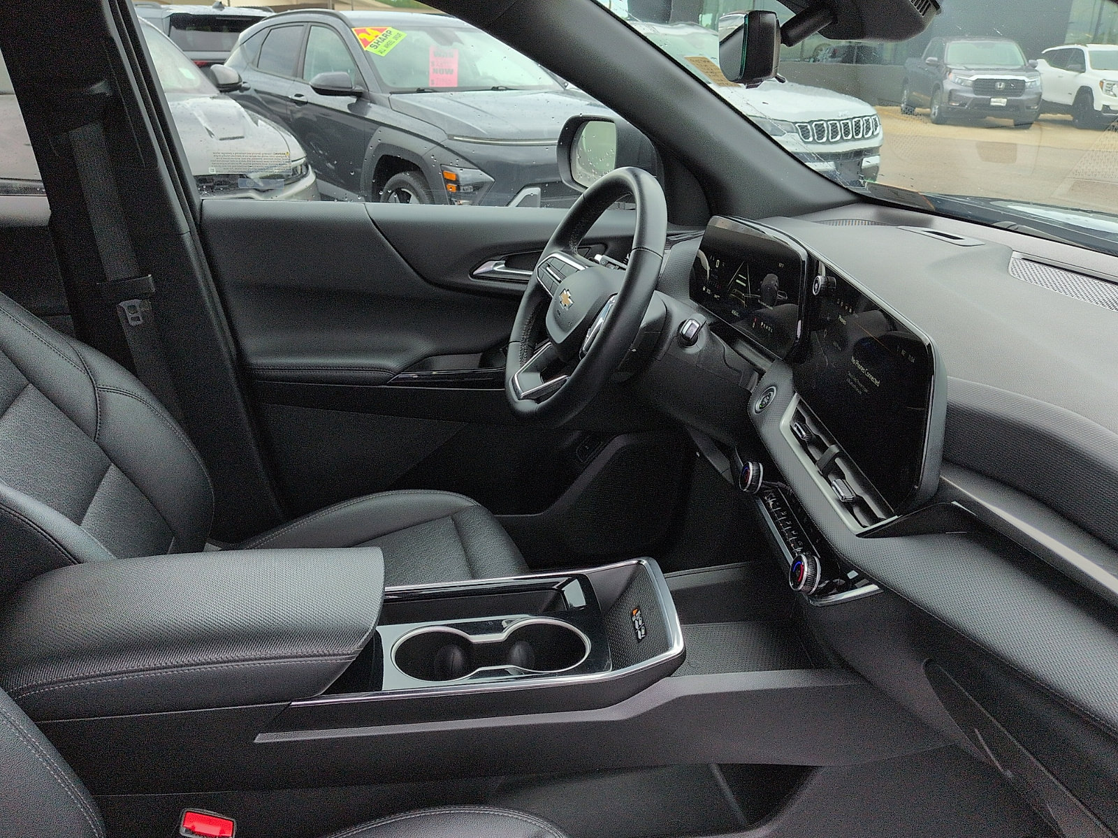 Used 2025 Chevrolet Equinox LT w/ Convenience Package II AWD/4WD image 7