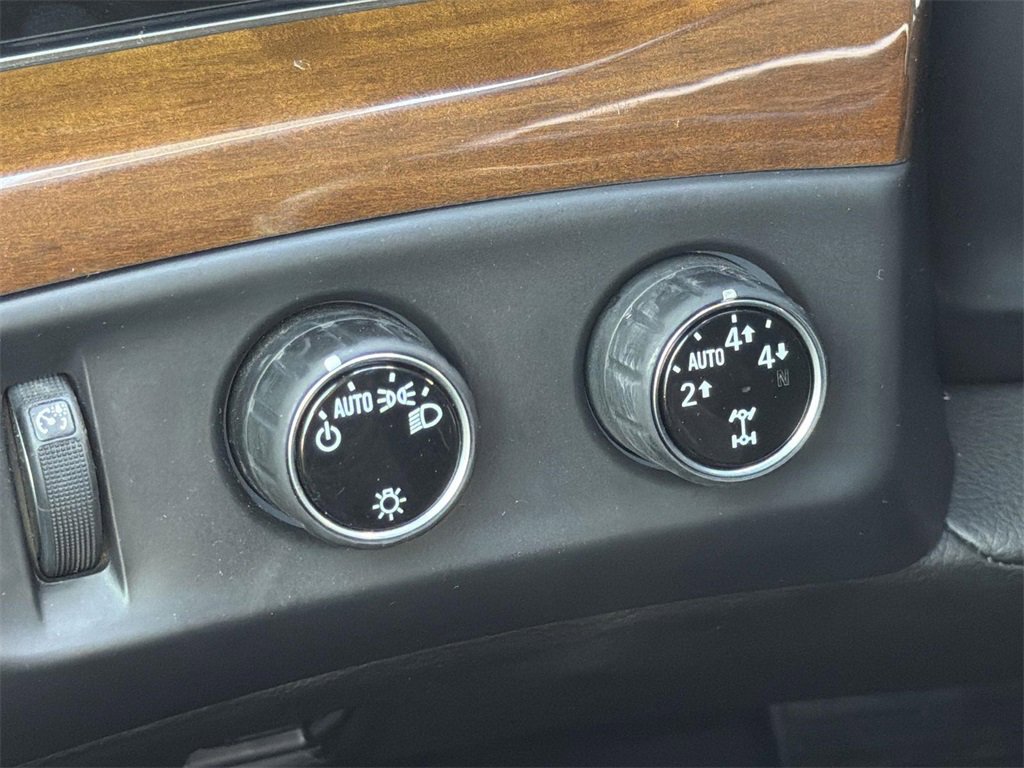 Used 2016 Cadillac Escalade ESV Premium image 17