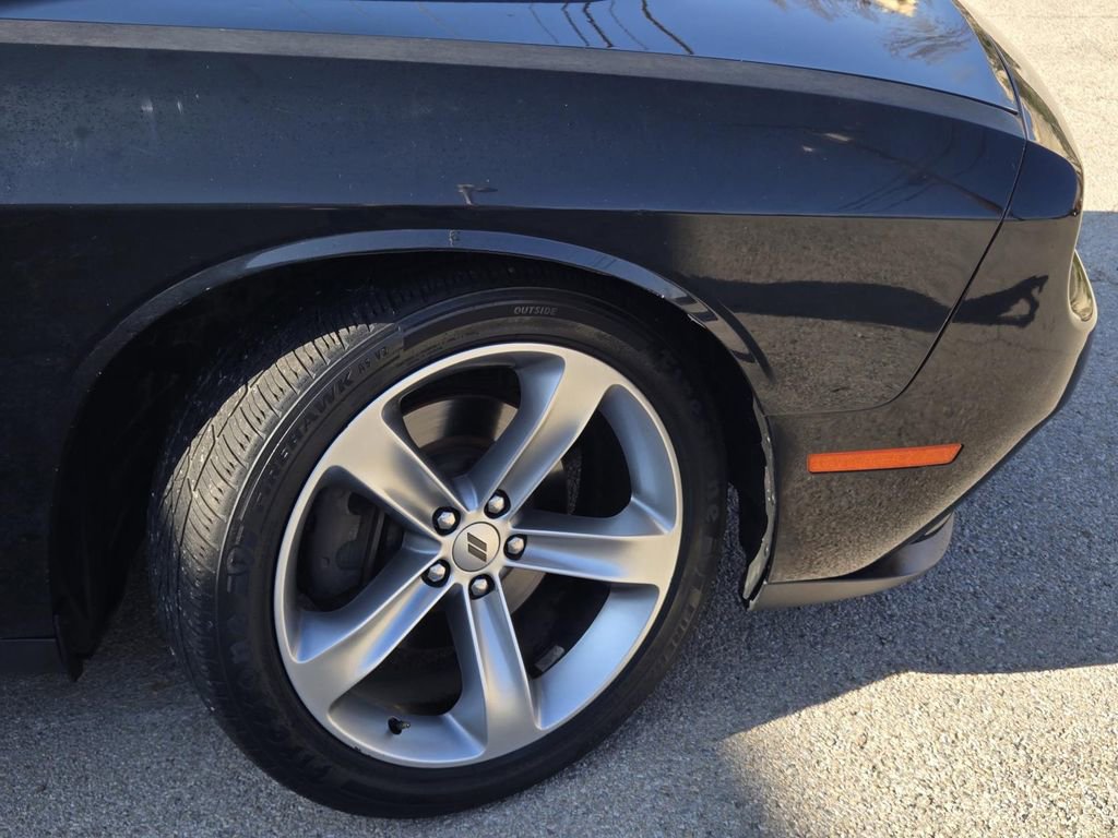 Used 2018 Dodge Challenger R/T image 6