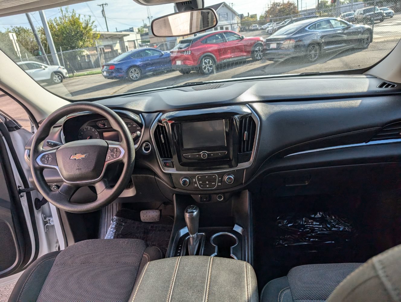 Used 2018 Chevrolet Traverse LS FWD image 14