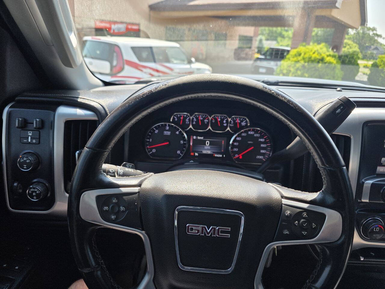 Used 2015 GMC Sierra 2500 SLE AWD/4WD image 16