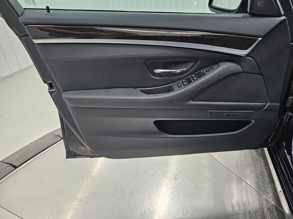 Used 2012 BMW 535i xDrive Sedan image 25