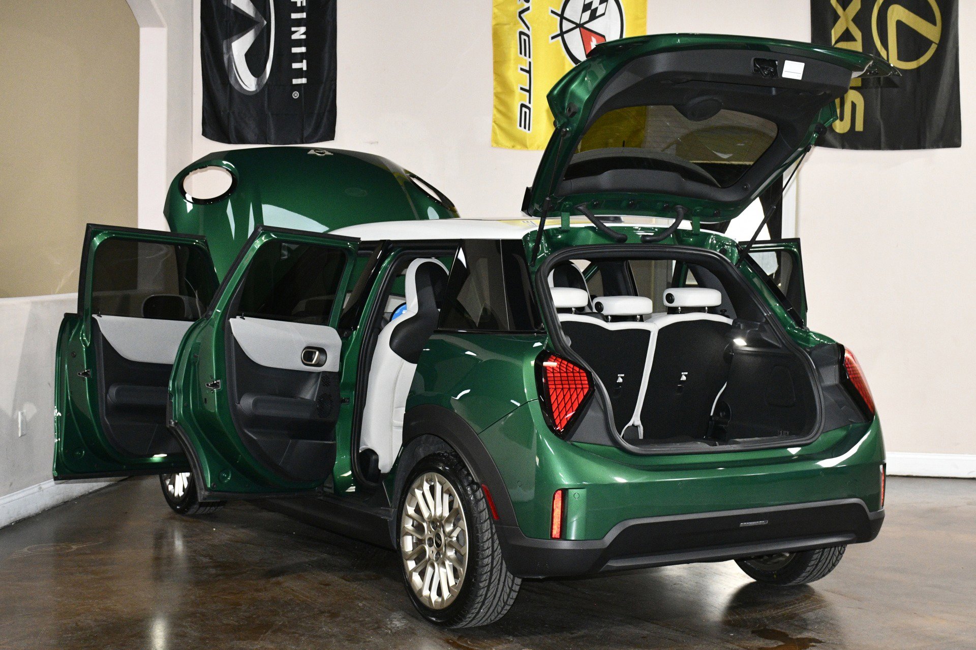 Used 2025 MINI Cooper S image 92