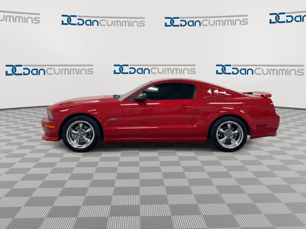 Used 2005 Ford Mustang GT RWD image 5