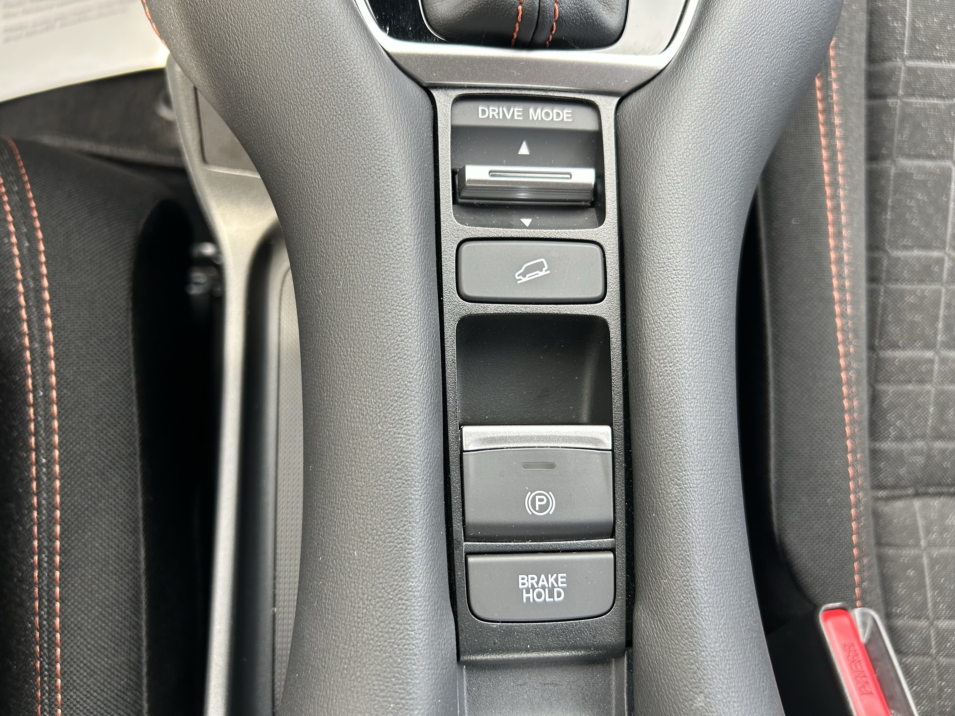 Used 2025 Honda HR-V Sport image 29