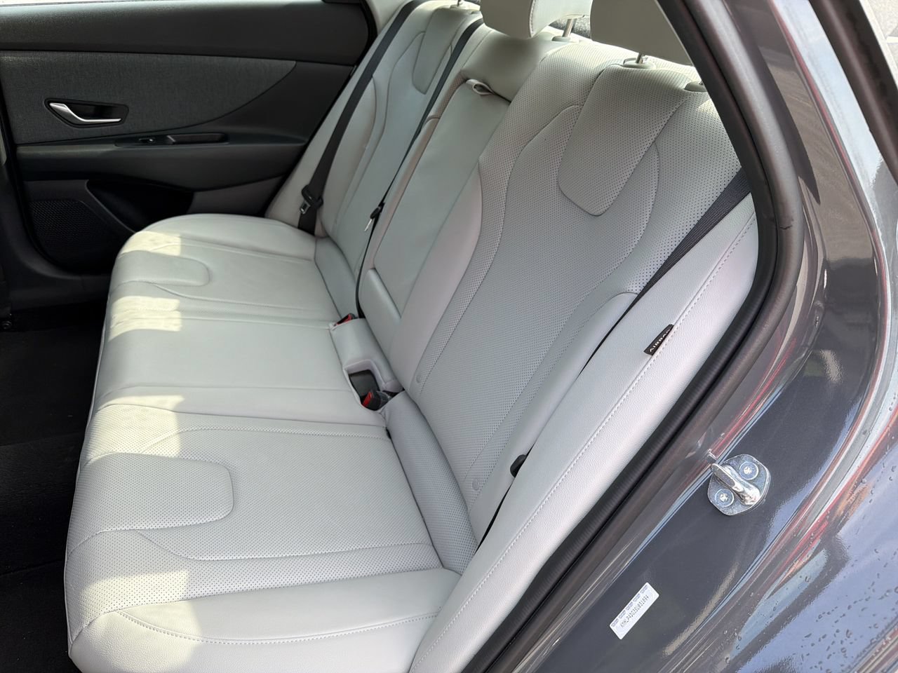Used 2025 Hyundai Elantra Limited FWD image 19