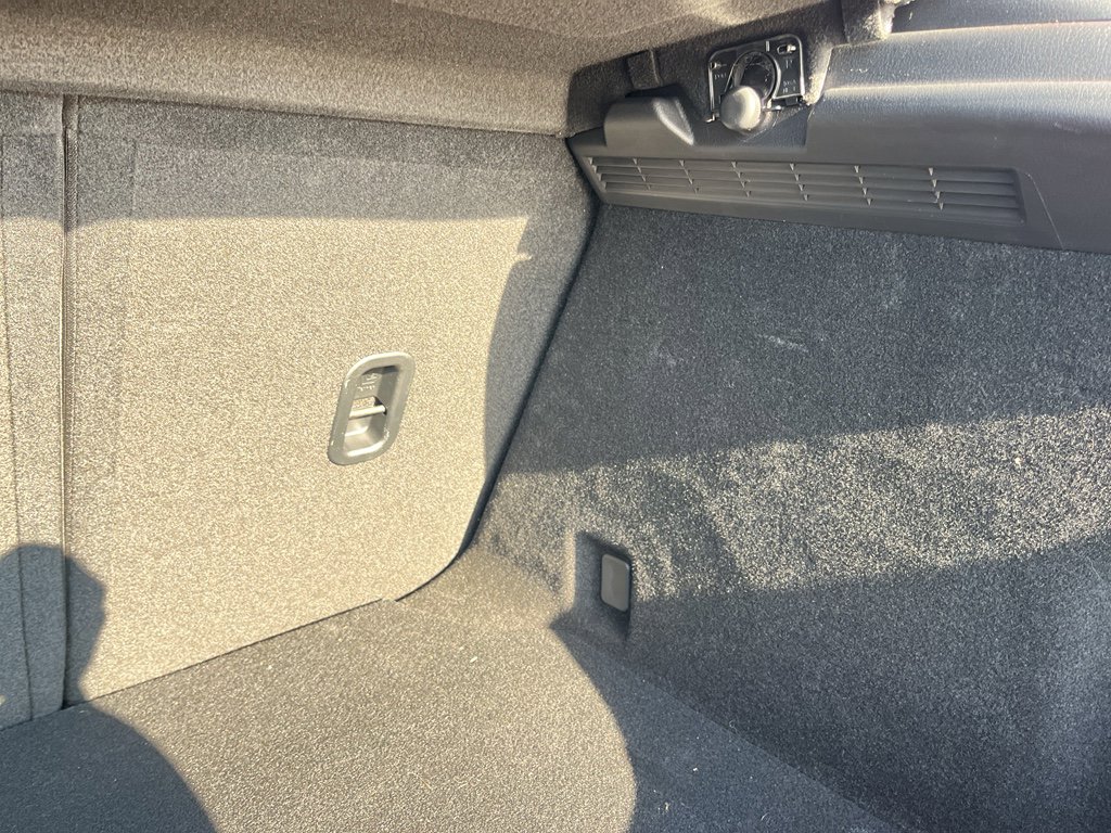 Certified 2025 MAZDA MAZDA3 Hatchback w/Premium Plus Pkg image 28