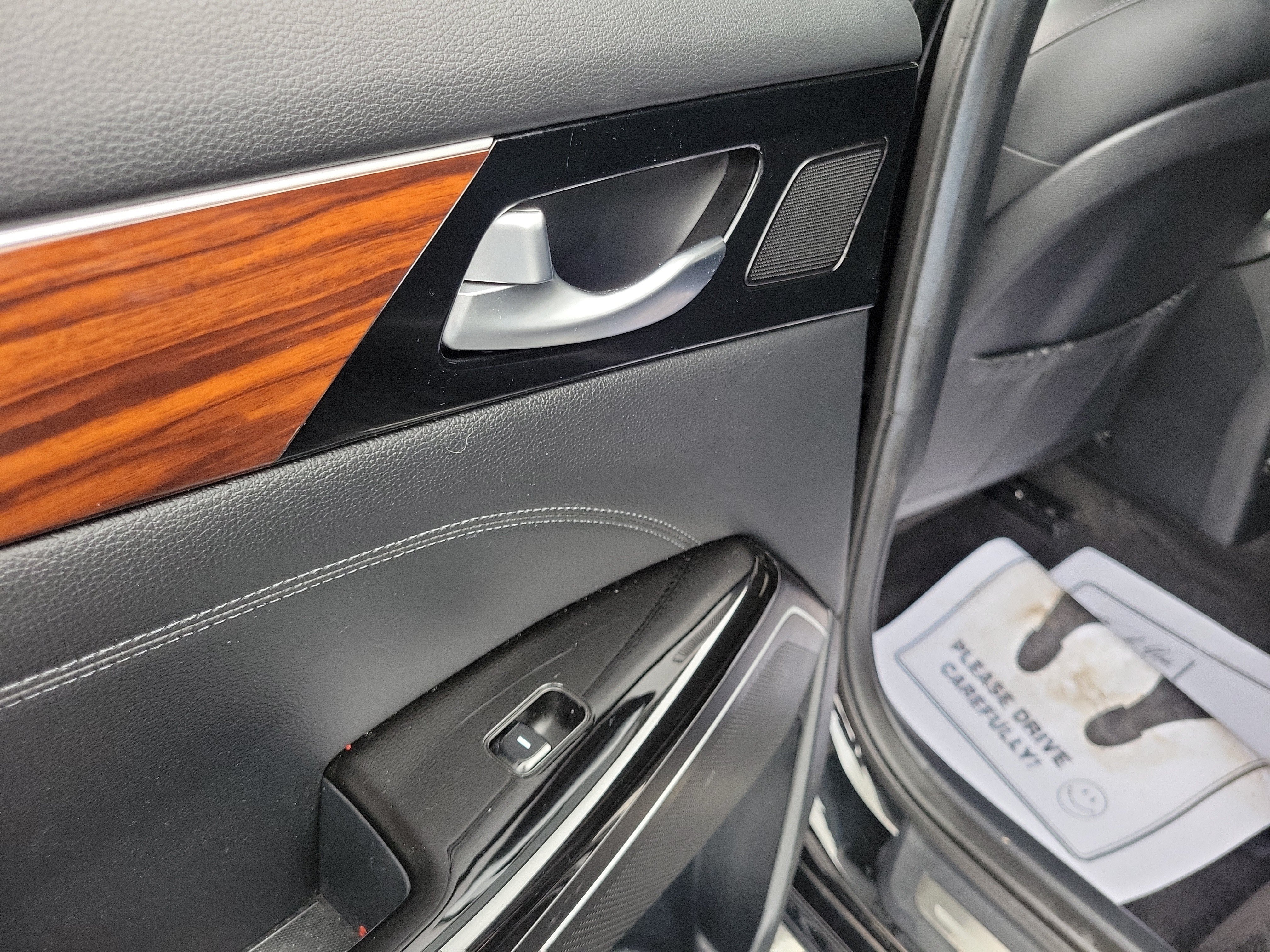 Used 2019 Kia Cadenza Premium FWD image 13