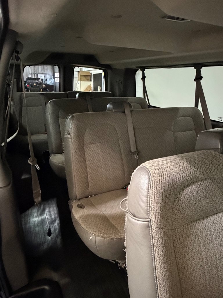 Used 2019 Chevrolet Express 3500 LS RWD image 10