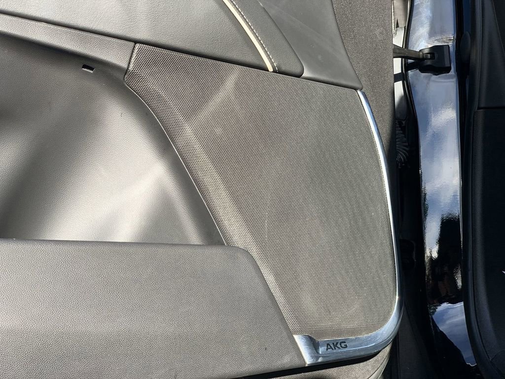 Certified 2023 Cadillac Escalade Premium Luxury image 22