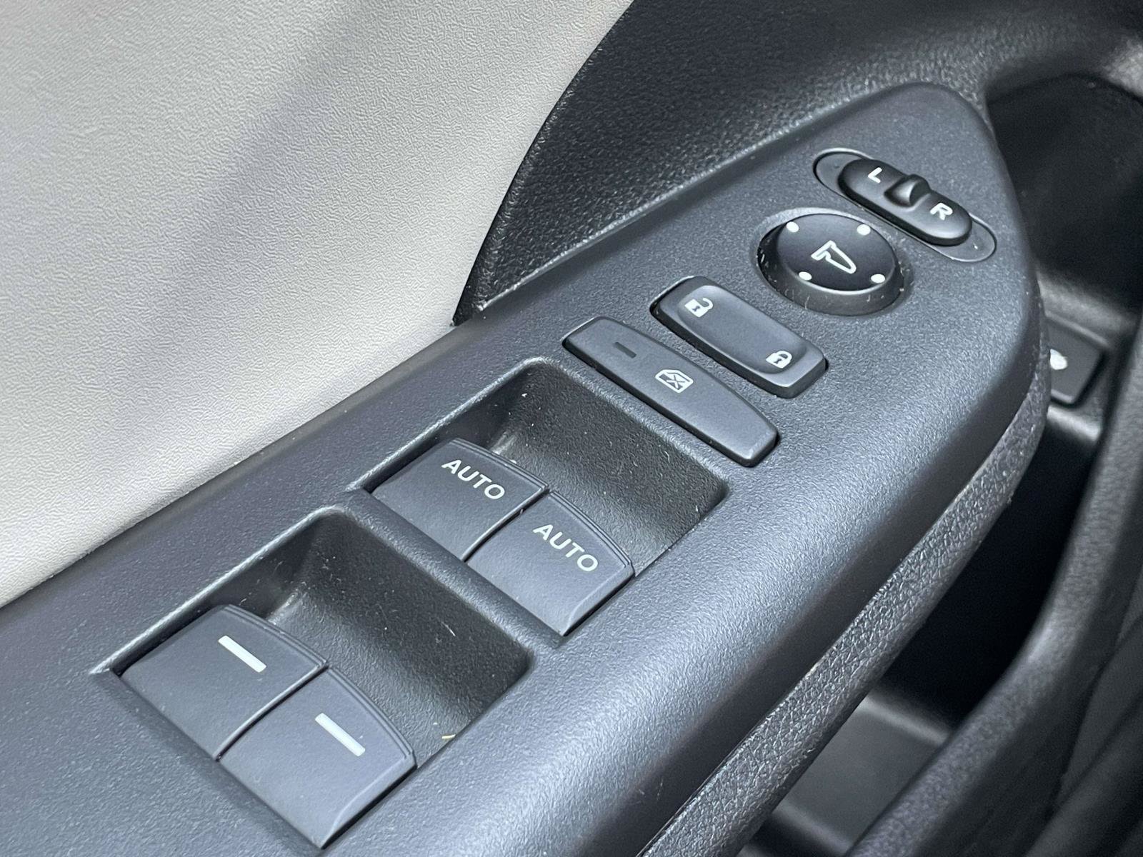 Used 2021 Honda Insight Touring image 32