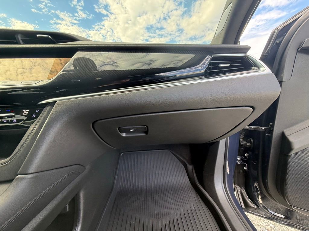 Certified 2024 Cadillac XT6 Sport w/ LPO, Floor Liner Package image 21