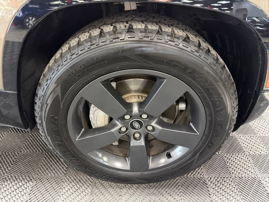 Used 2022 Land Rover Defender 110 X-Dynamic HSE AWD/4WD image 18