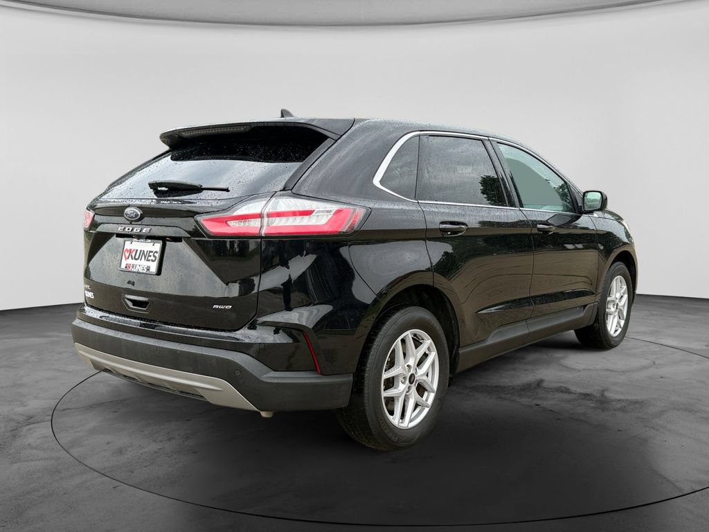 Used 2024 Ford Edge SEL AWD/4WD image 9