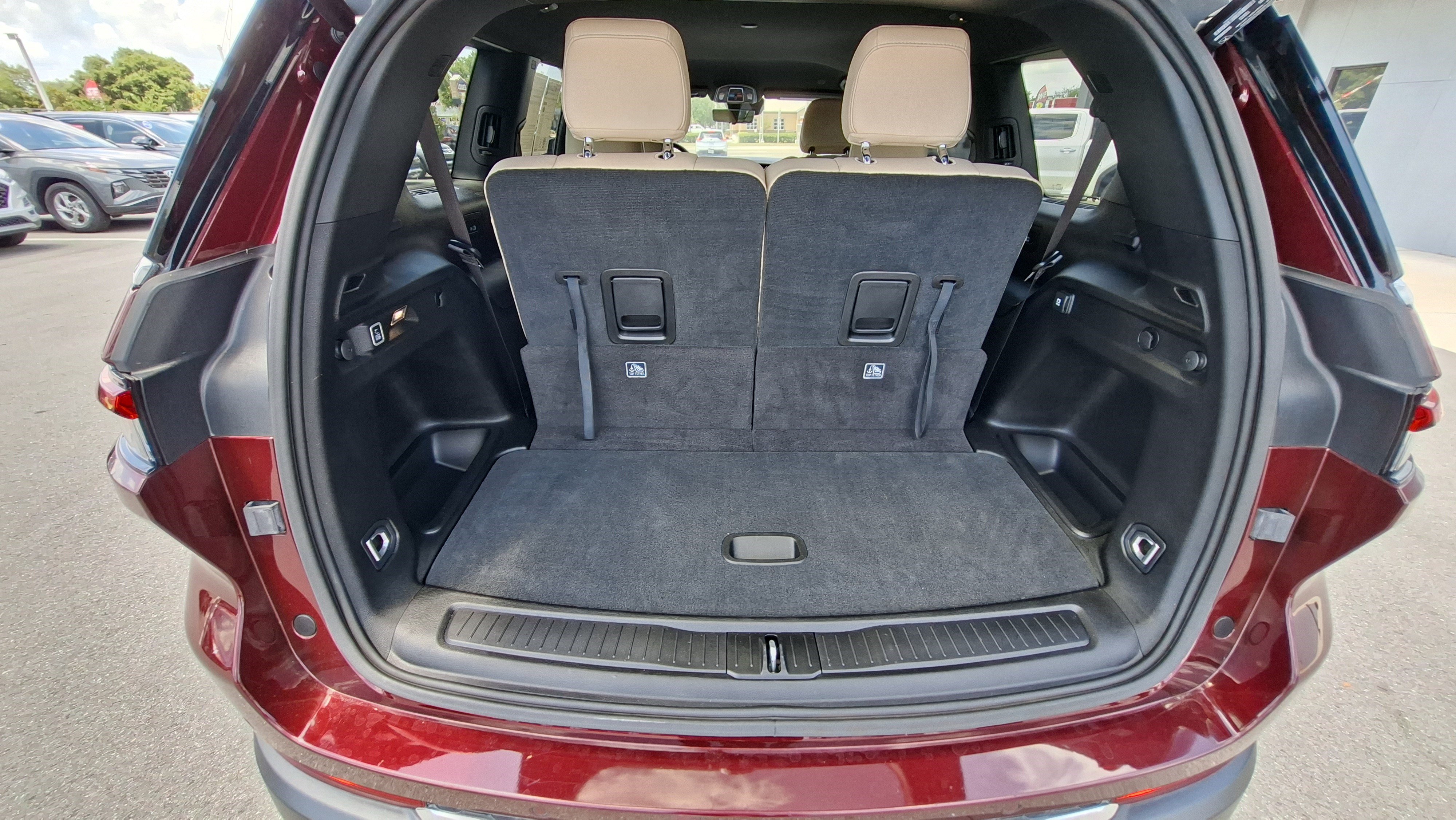 Used 2023 Jeep Grand Cherokee L Limited w/ Luxury Tech Group II AWD/4WD image 22
