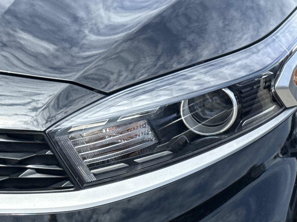 Used 2024 Kia Forte LXS FWD image 10
