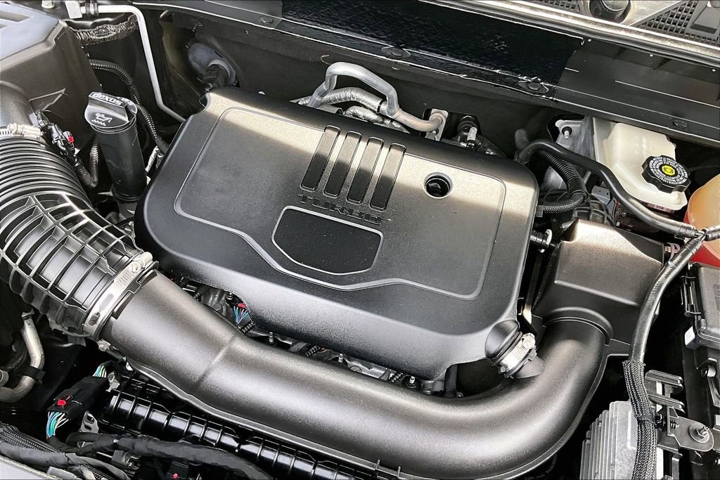 Used 2023 GMC Acadia SLE image 35