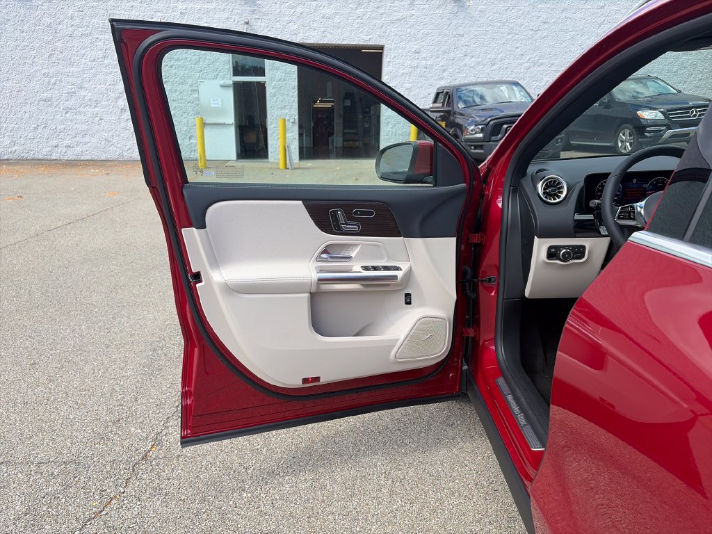 New 2026 Mercedes-Benz GLA 250 4MATIC image 10