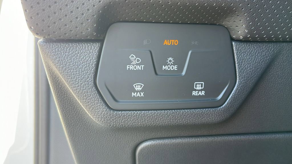 New 2026 Volkswagen Atlas Cross Sport SE FWD image 24