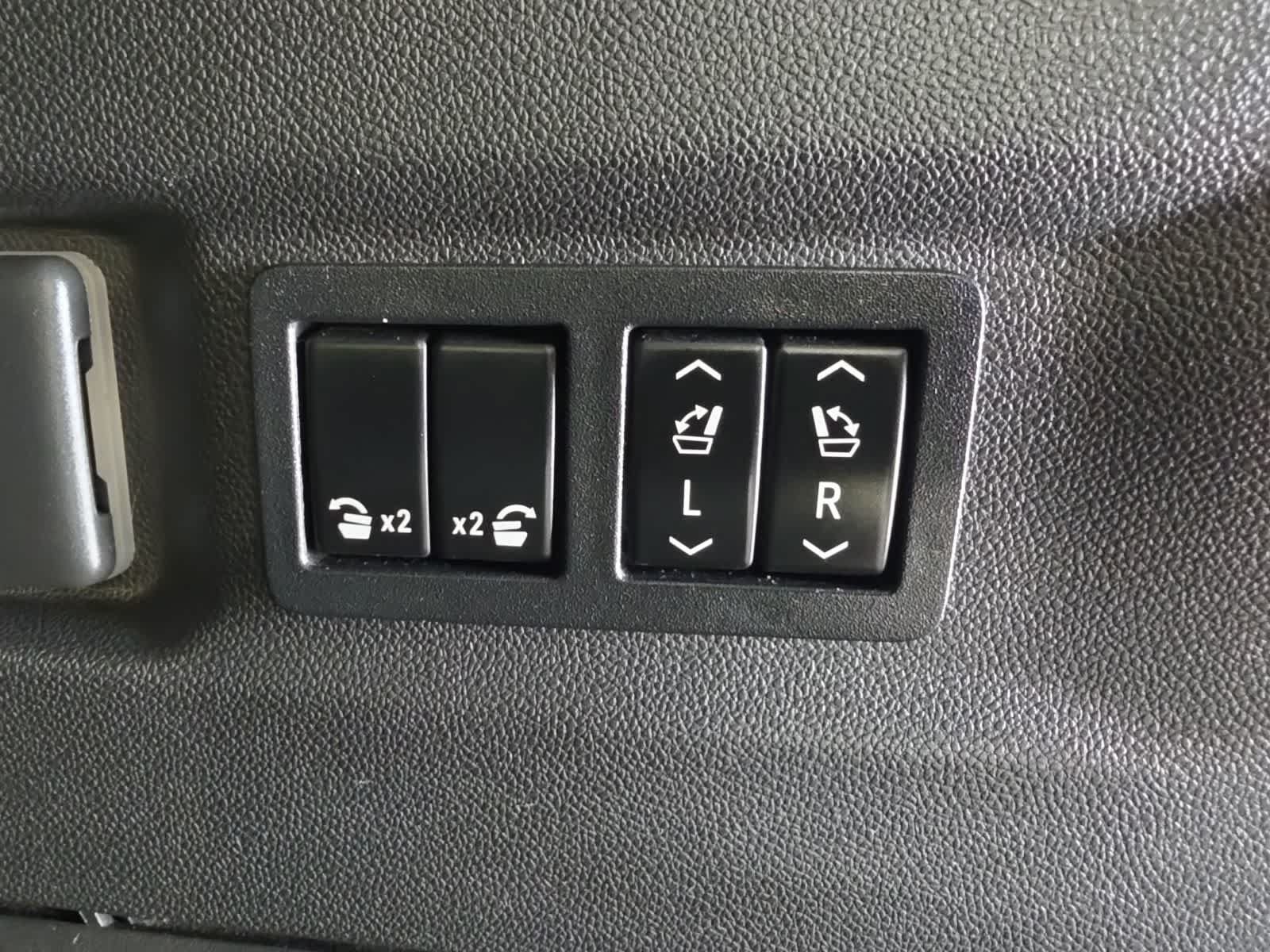 Used 2021 Chevrolet Suburban High Country AWD/4WD image 36